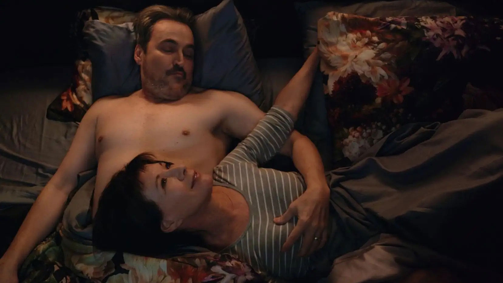 Nouvel épisode de la série Un gars, une fille : Guy et Sylvie au lit.