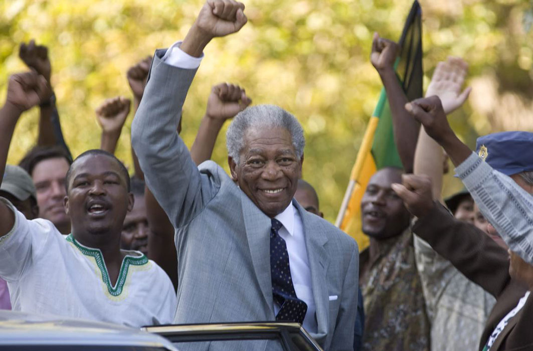 Morgan Freeman dans le rôle de Nelson Mandela pour le film Invictus (2009).