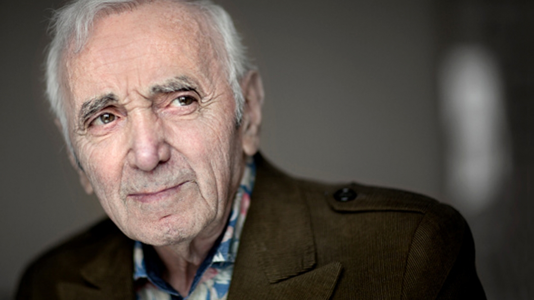 Image de Charles Aznavour : la légende en cinq temps