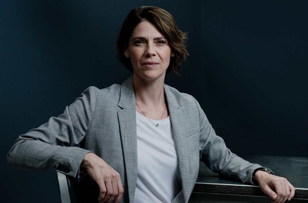 Hélène Florent : enquêteuse dans Eaux turbulentes